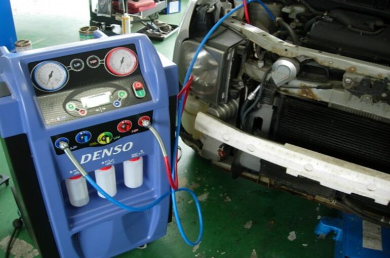 八幡市 スズキ ワゴンＲ エアコン修理　