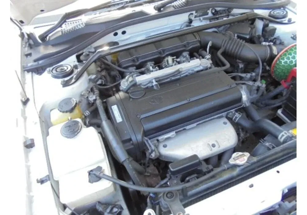 トヨタ カリーナ 車検点検整備 エンジンオイル、ミッションオイル交換、ブレーキオイル