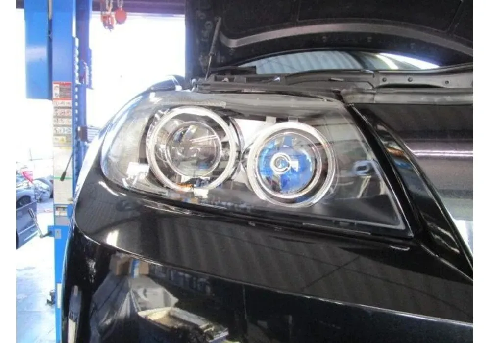 BMW320i E90 ヘッドランプくもり レンズ修理交換調整