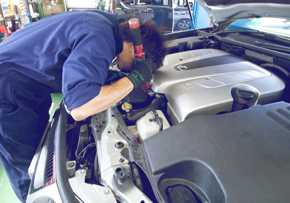 整備修理・板金塗装