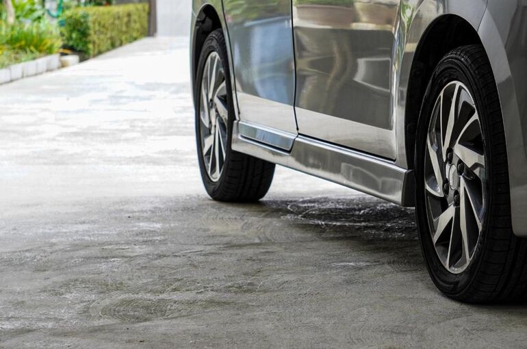 車磨きのDIYに挑戦！中古車をピカピカに仕上げるための最適手順