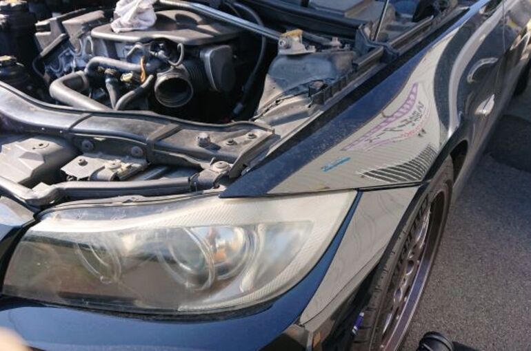 大阪　枚方市ＢＭＷ320ⅰダイナモ交換バッテリー上がりご入庫。楠葉　八幡市　京田辺市　城陽市　久御山町等からもお問い合わせお待ちしてます