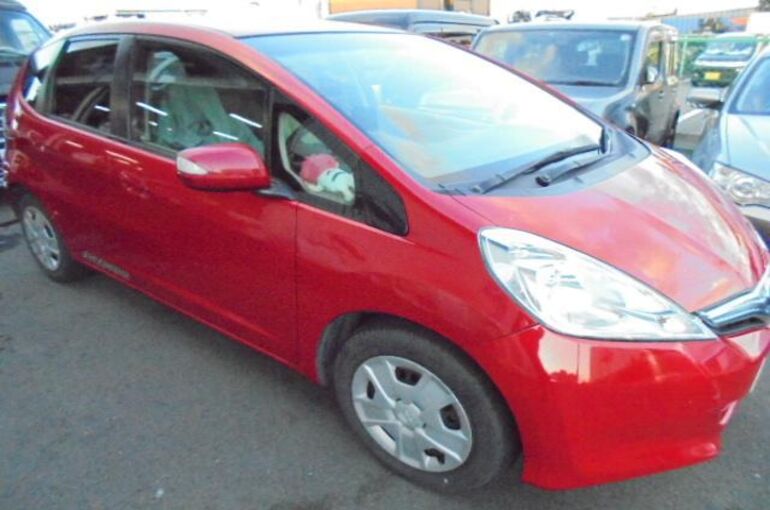 ホンダ　フィットハイブリッド　ＧＰ１　車検点検整備　エンジンオイル　エンドブーツ　エアコンフィルター　大阪　枚方市