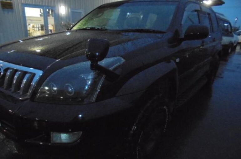 トヨタ　ランドクルーザー　プラド　車検点検整備　オイル交換　添加剤補充 京都市　上京区